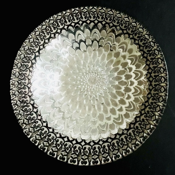 Other - Decorative silver tone metallic bowl